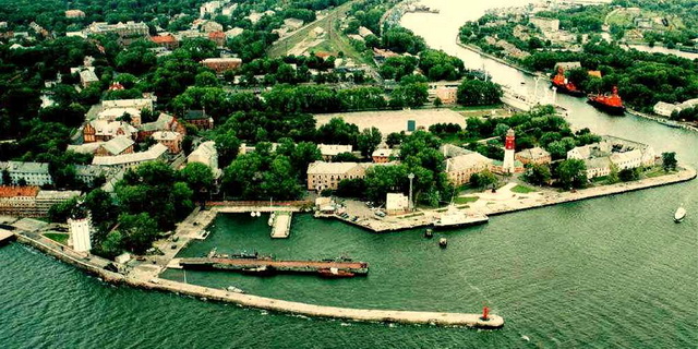 Балтийск - город морской славы