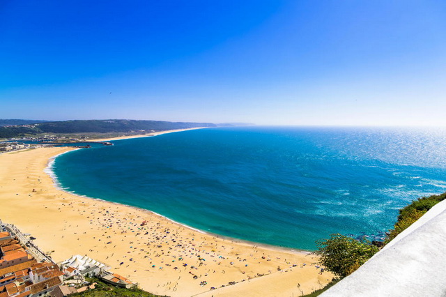 Интересные пляжи Португалии - Praia da Nazare