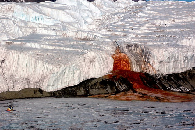 Кровавый водопад, Антарктида