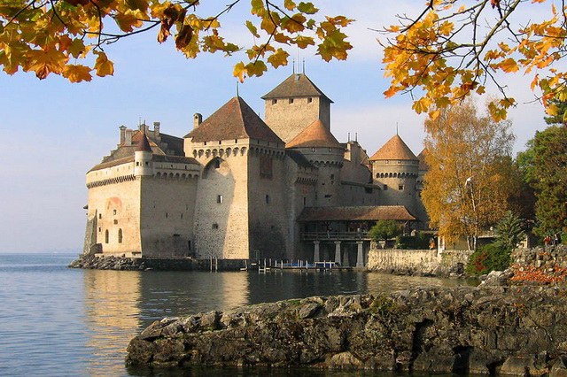Шильонский замок на Женевском озере