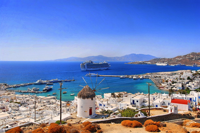 Медовый месяц на яхте по греческим островам, Миконос