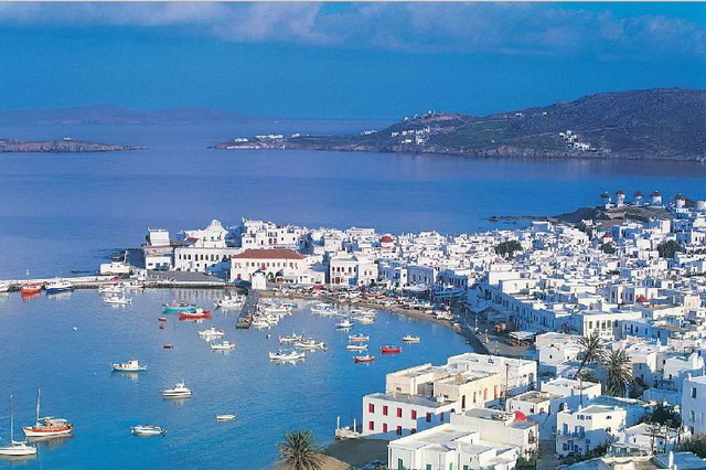 Лучшие места для кайтсерфинга в мае - остров Парос в Греции