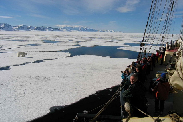 Арктические путешествия на шхуне «Noorderlicht»