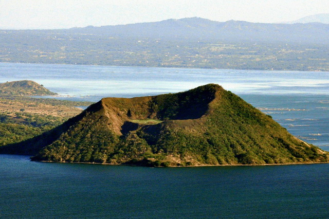 Вулкан Тааль на Филиппинах